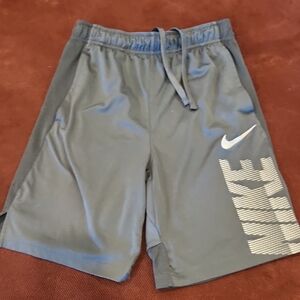 Nike Youth M DRI-FIT Gray Shorts